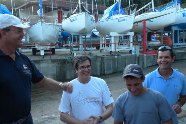 Navegart entrega CHA de Arrais Amador aos barqueiros do Rio Yacht Club - Sailing